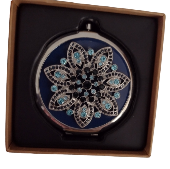 Monet women's  mirror compact. NWOT. Navy with light blue and black jewe… - Picture 5 of 11